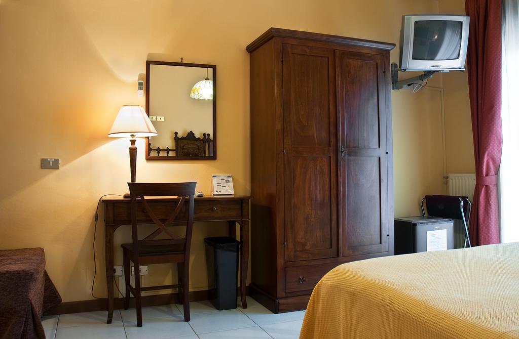 カターニア Porto Ulisse Bed & Breakfast エクステリア 写真